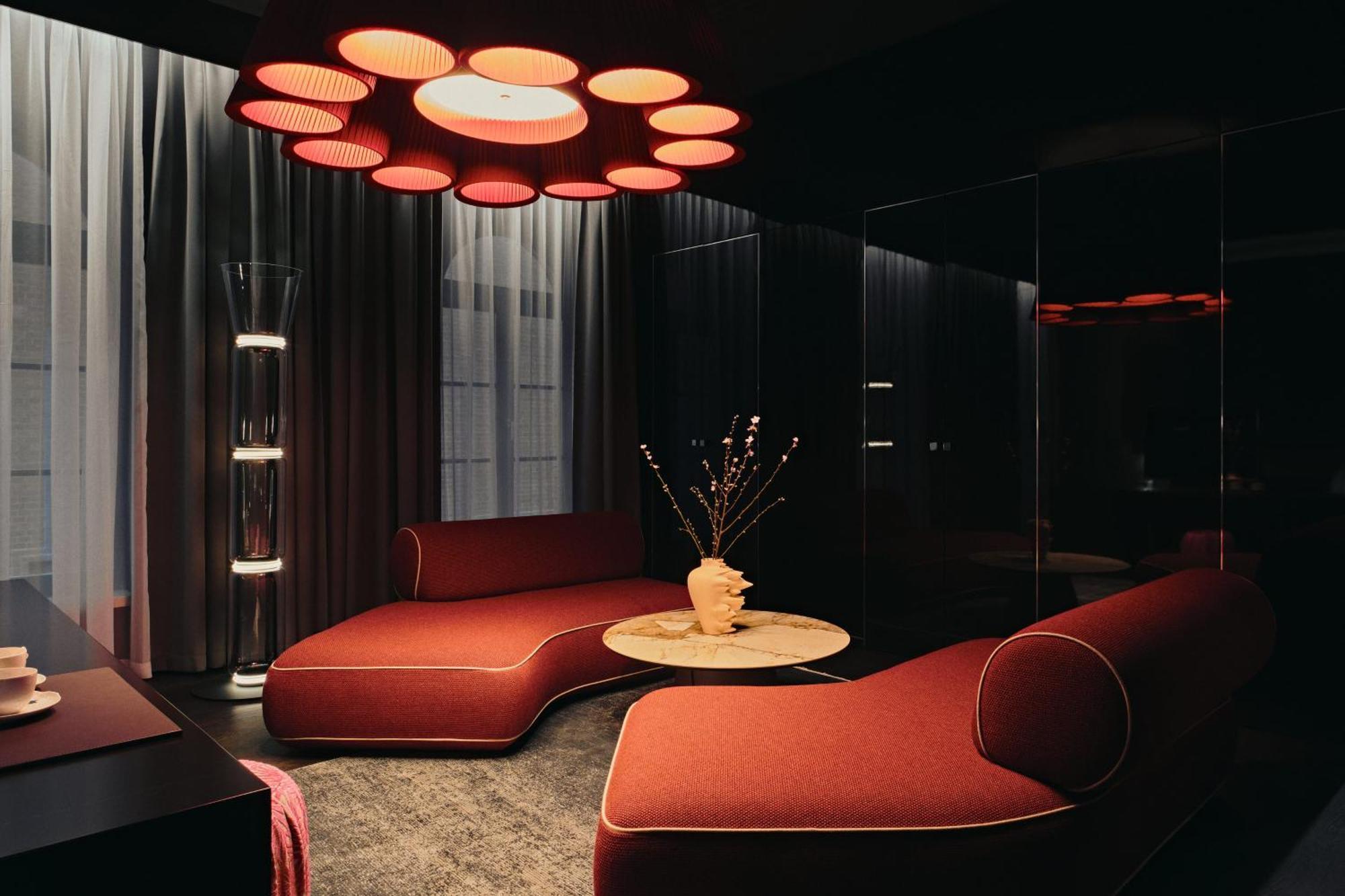 Hotel Blow Up Hall — Zdjęcia 1
